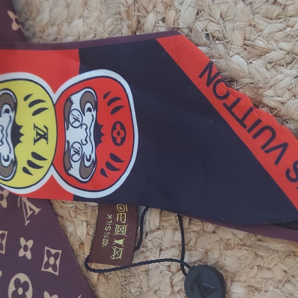 BRAND NEW Authentic Louis Vuitton Twilly Scarf - Picture 2 of 4